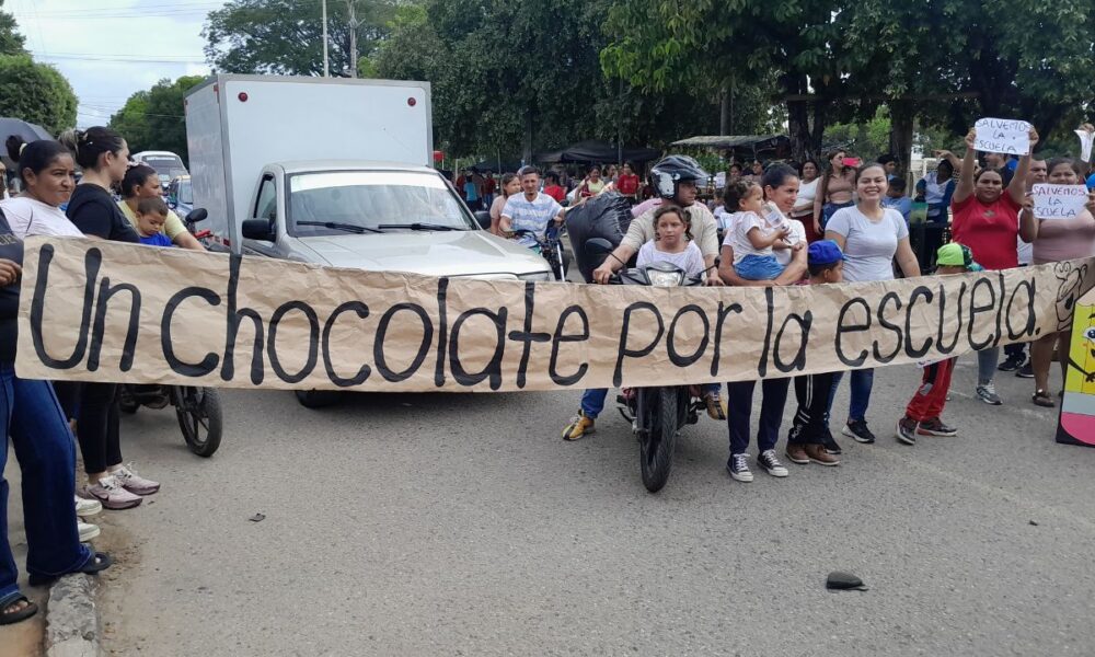 protesta-cierre-escuela-fe-y-alegria