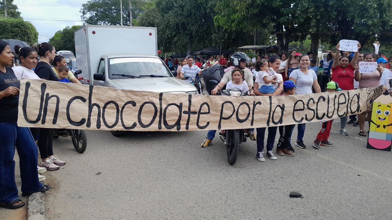 protesta-cierre-escuela-fe-y-alegria