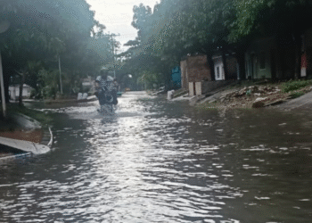 Inundaciones afectan a residentes de Muelle y Comercio